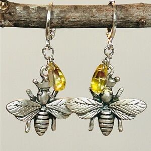 Queen Bee Honey Drop Earrings . Silver Bee Dangle with Honey Yellow Charm